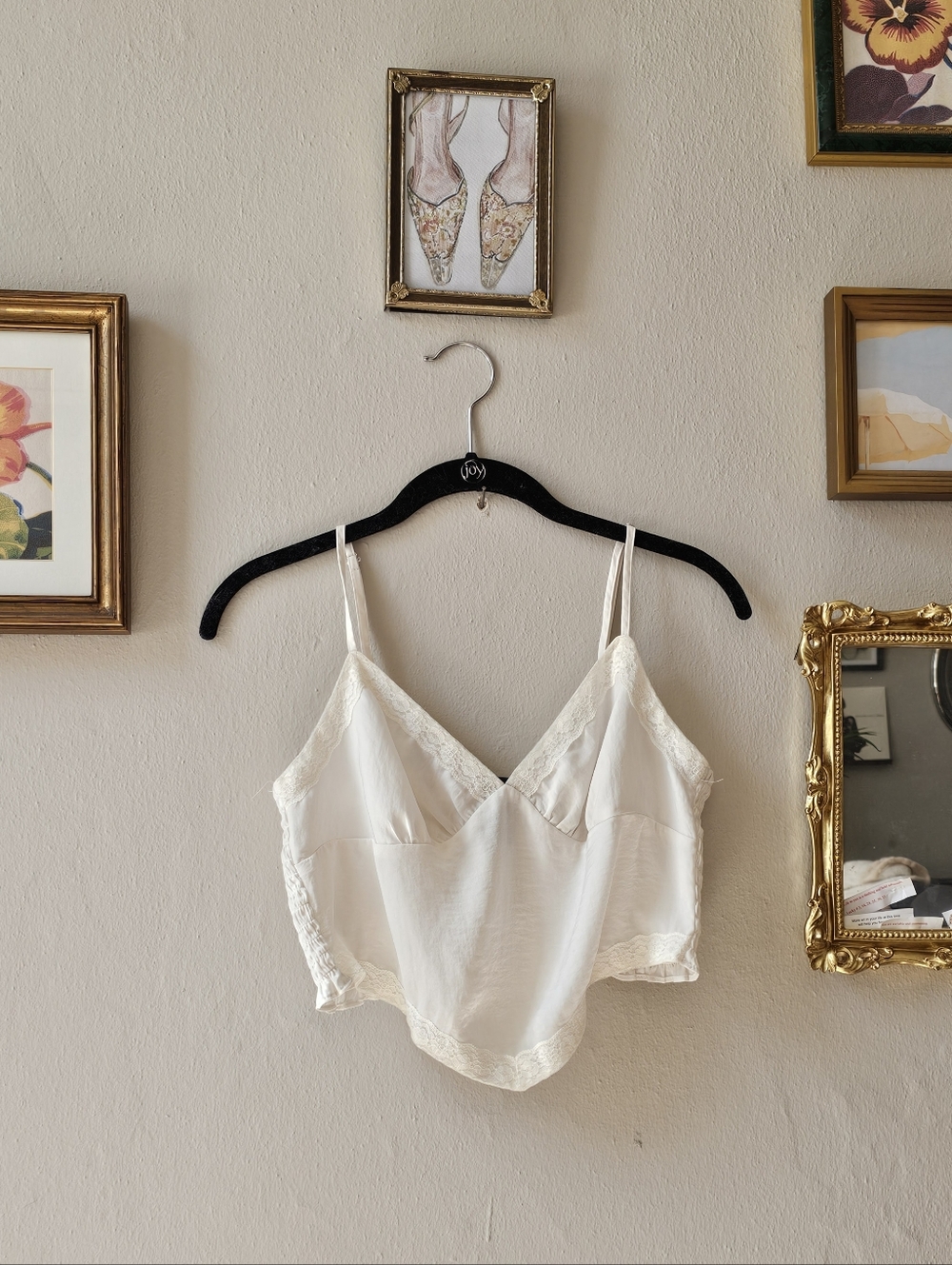 Silk-Blend And Lace Crop Tank